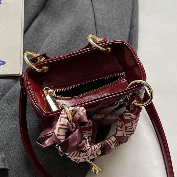 Burgundy Vintage Women's Diamond Grid Crossbody Handbag - Picture 10 of 10